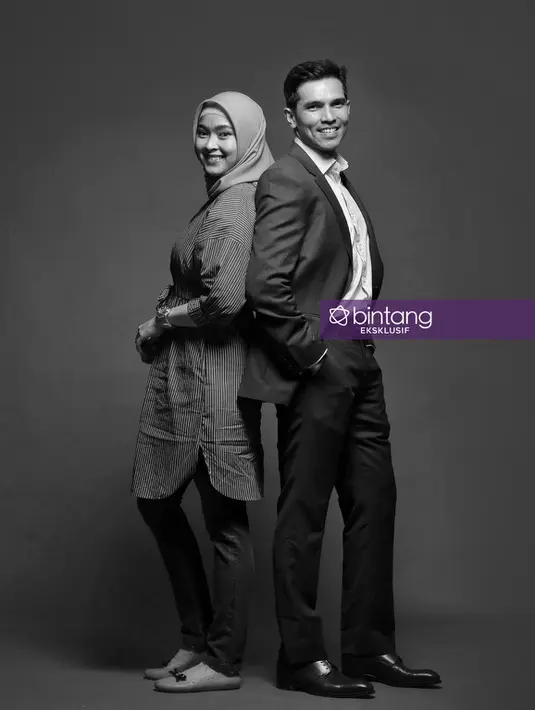 Bukan hal yang mudah meninggalkan dunia yang telah ditekuni selama 19 tahun itu. Apalagi dari entertainment itu, ia bisa menghidupi keluarganya. Bahkan, sebelum memutuskan berhenti, ia juga melakukan salat istikarah. (Bambang E Ros/Bintang.com)