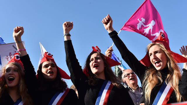 20161017---Demo-Anti-Gay--Paris-Reuters2