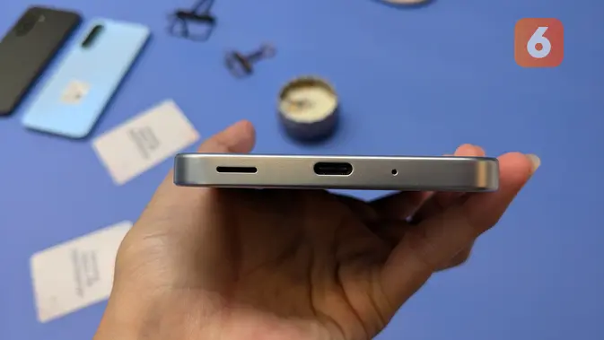 Port USB-C dan speaker Samsung Galaxy A18. Liputan6.com/Aisyah Mustika Zamani