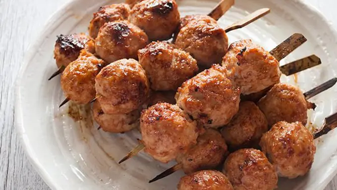 Bakso tempe tanpa daging/copyright RecipeTin Japan - RecipeTin Eats