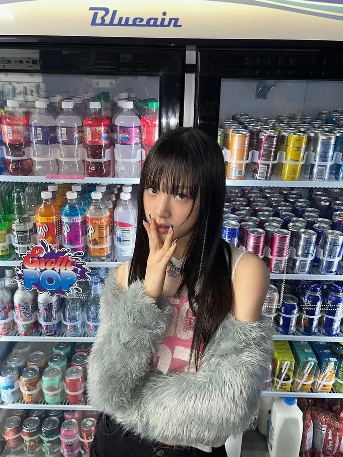 Kim (Instagram/22_vvup_22)