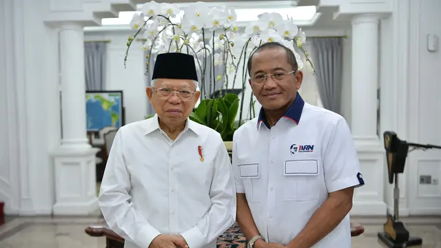 Andi Rukman Nurdin (ARN), Sekretaris Jenderal BPP GAPENSI mengadakan pertemuan dengan Wapres Ma'rif Amin