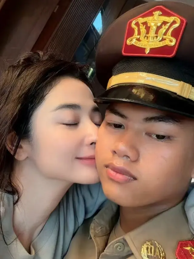 Dewi Perssik