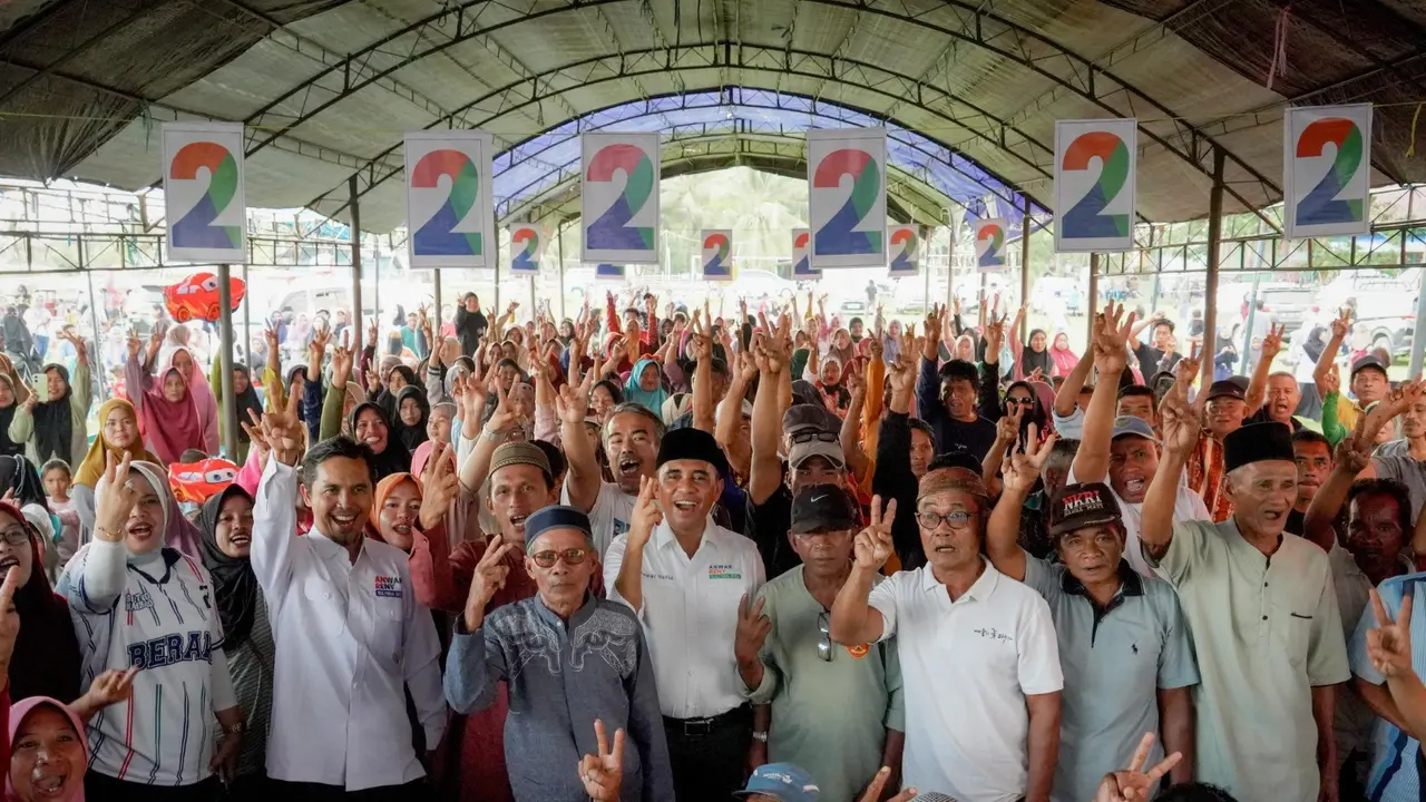 Pertemuan calon Gubernur Sulawesi Tengah nomor urut 2, Anwar Hafid, di Olonggata, Kabupaten Parigi Moutong, berlangsung penuh haru (Istimewa)