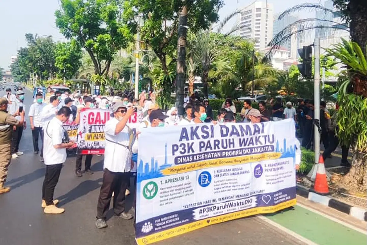Demo PPPK Dinkes Depan Balai Kota