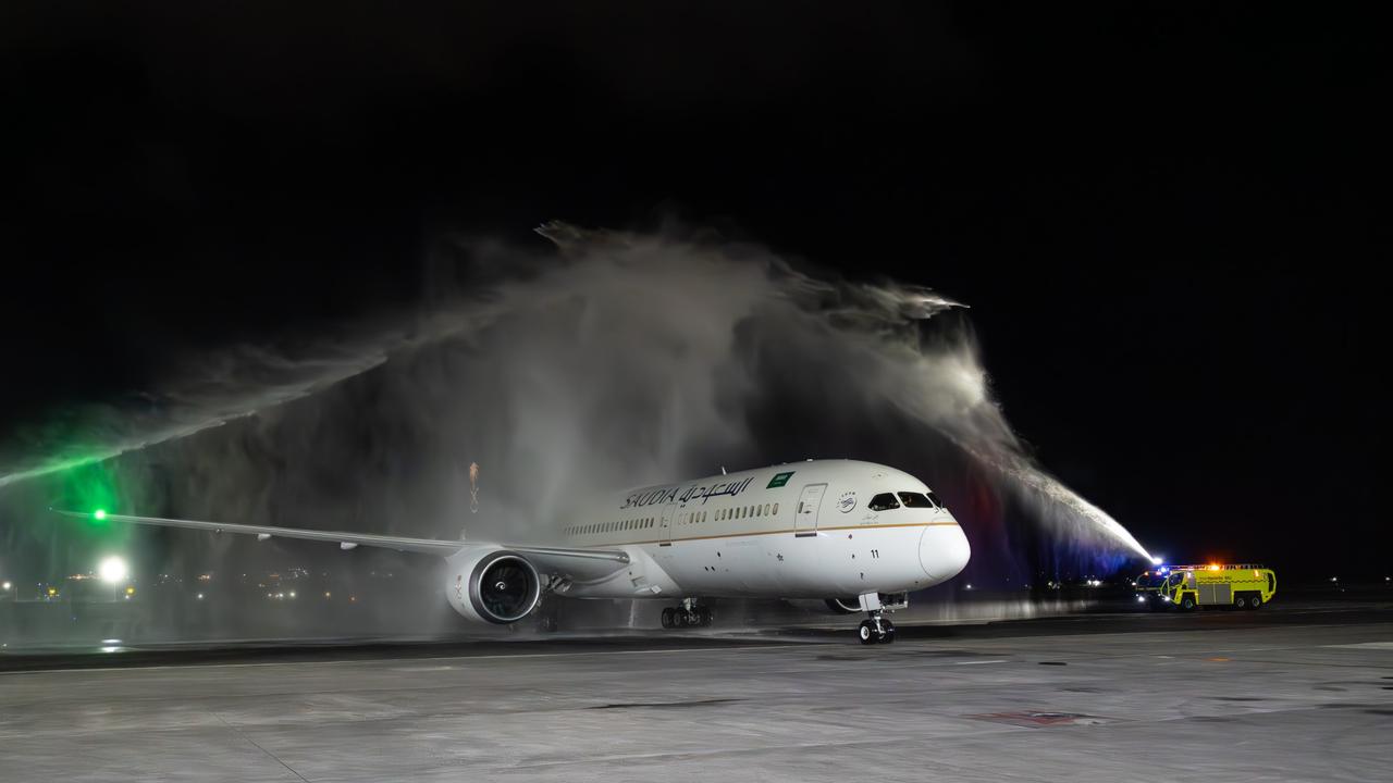 Dua Anak Usaha EMTEK Layani Penerbangan Saudia Airlines di Bandara Ngurah Rai