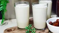 Resep susu kurma untuk sahur dan buka puasa. (Dok: Cookpad @BundaPashalenko)