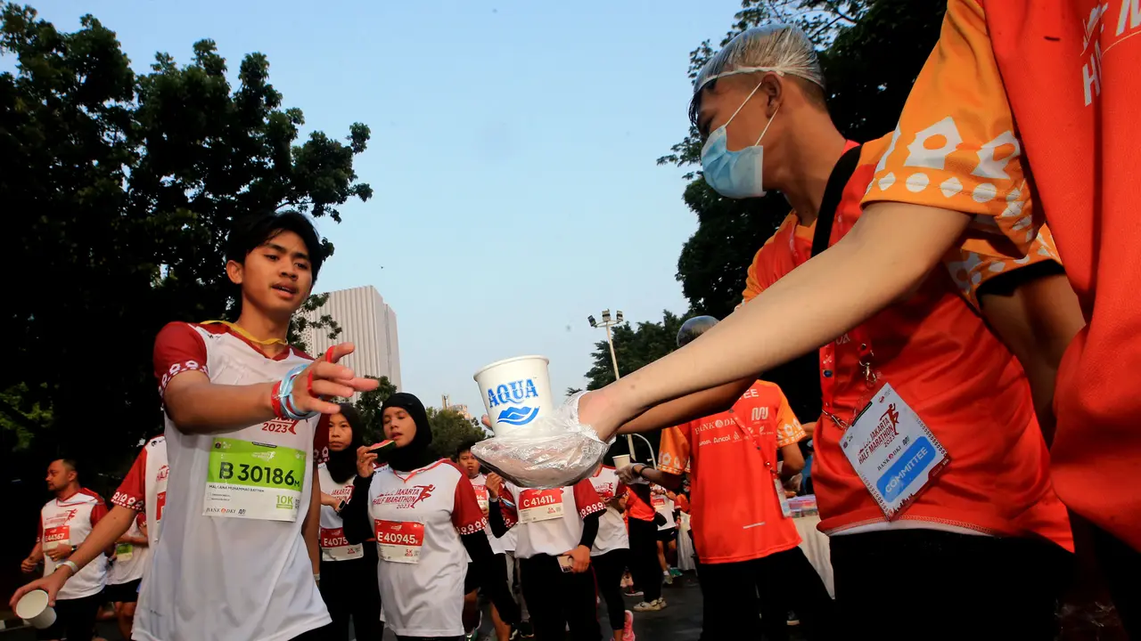 Danone-AQUA merupakan official water sponsor, dalam ajang lari prestisius yang digelar oleh Pemerintah DKI Jakarta, Minggu (08/08/2023) di Plaza Tenggara Monas, Jakarta. (Liputan6.com/ ist)