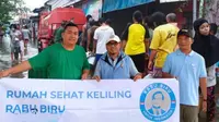 Relawan Rabu Biru Untuk Indonesia menyalurkan bantuan ke desa-desa terdampak banjir bandang di Demak, Jawa Tengah (Istimewa)