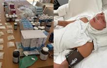Meja Penuh Obat! Bella Hadid Tunjukkan Beratnya Lawan Penyakit Lyme