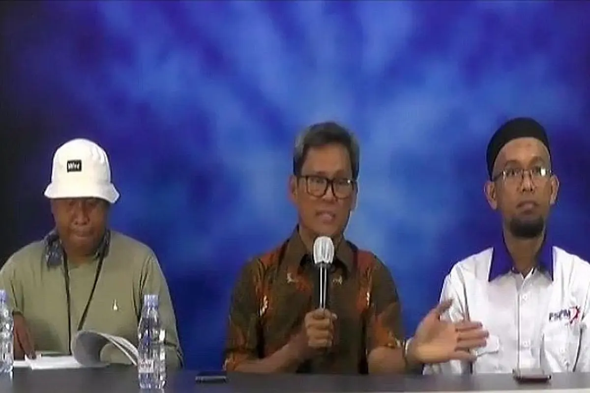 Konfernsi pers Federasi Serikat Pekerja Metal Indonesia (FSPMI) terkait PHK karyawan perusahaan aki.