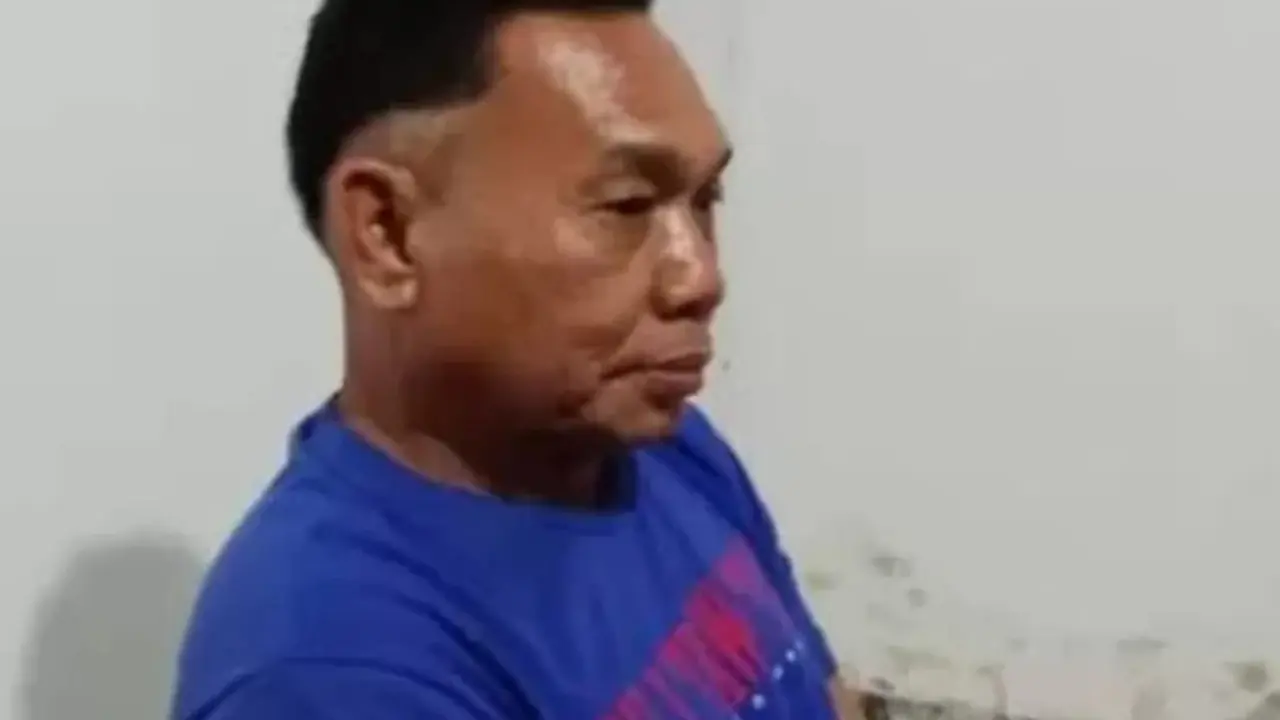 Pelaku penyiraman saat ditangkap polisi. (Foto: Istimewa/Ola Keda)