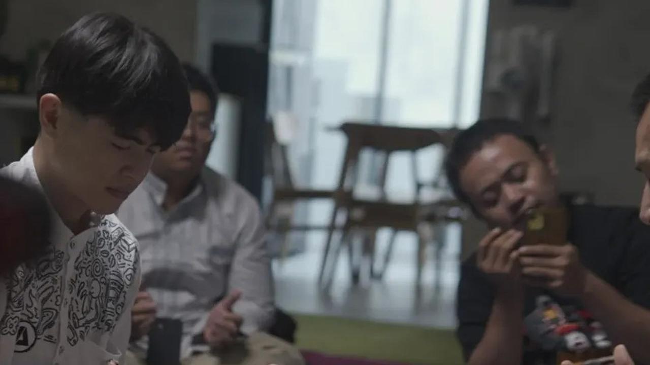 Momen Haru dan Syahdu, 7 Potret Detik-Detik Steven Wongso Jadi Mualaf Dibimbing Ustaz Felix Siauw