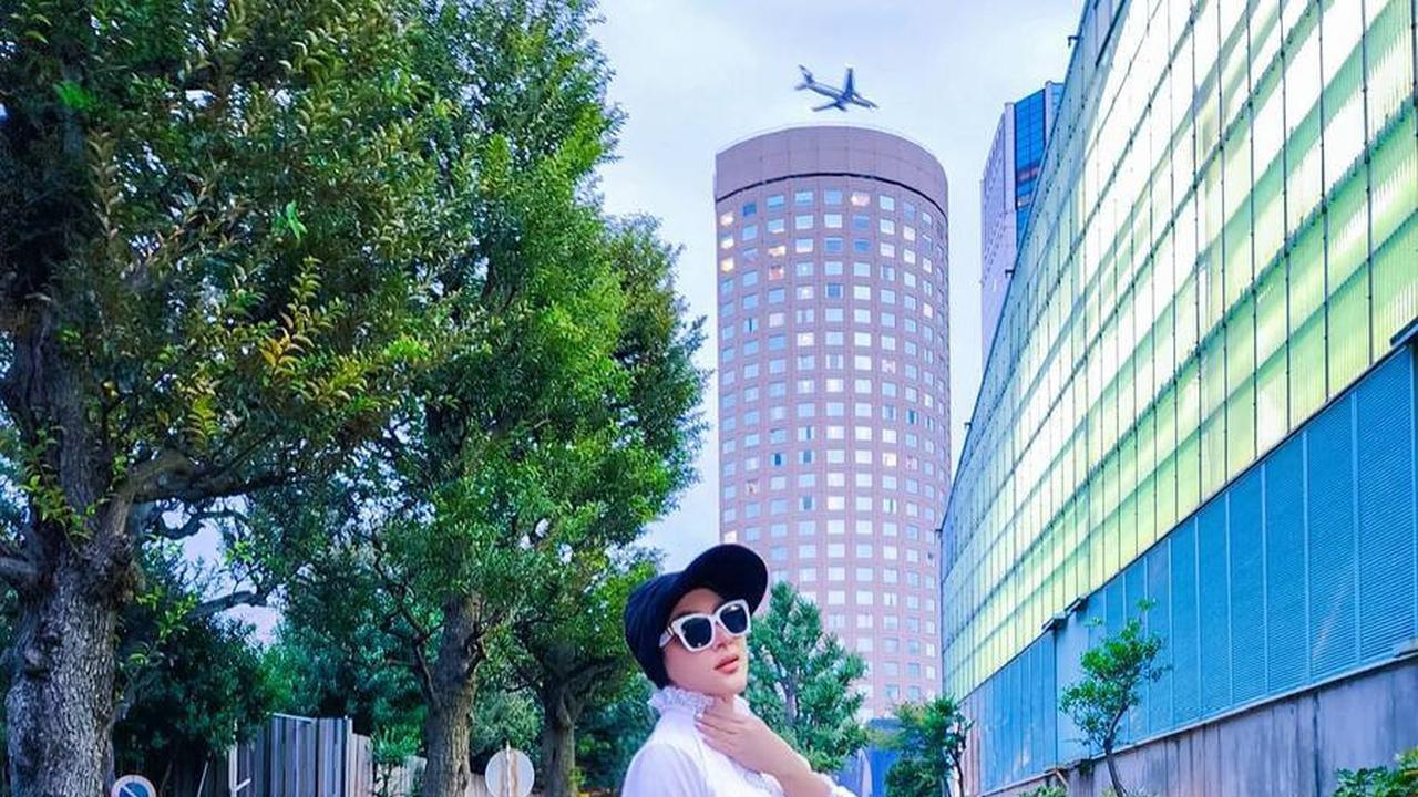 Tampilan Syahrini
