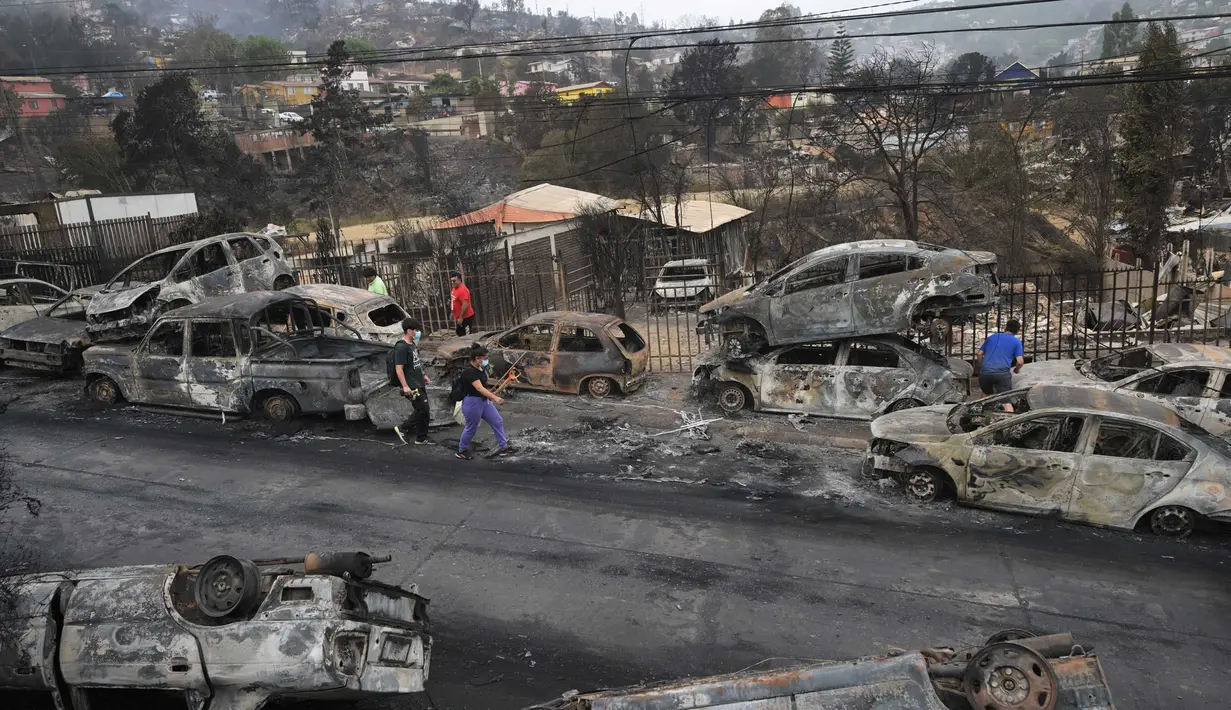 Keadaan darurat telah ditetapkan untuk wilayah tengah dan selatan Chile. (RODRIGO ARANGUA/AFP)