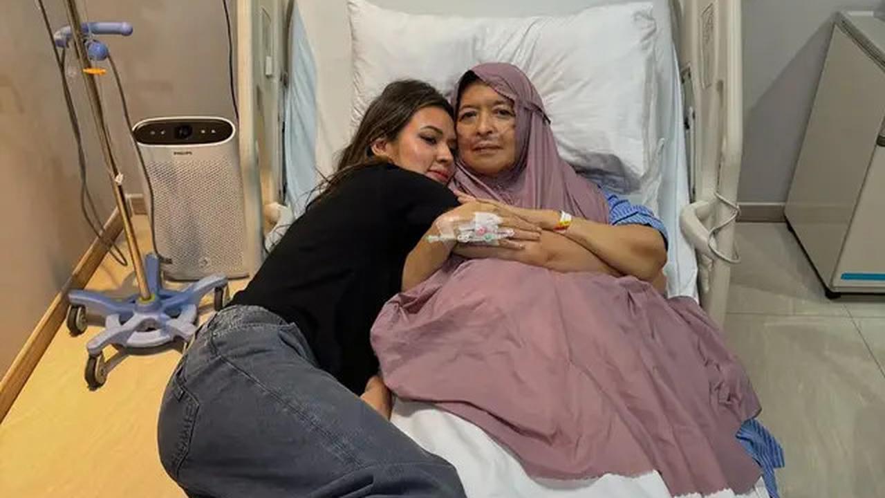 6 Potret Raisa dan Kakak Jaga Ibunda yang Sakit Kanker Paru Stadium 4, Banjir Doa