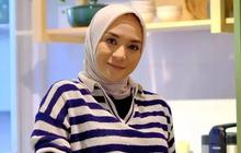 Poret Dapur Rumah Enno Lerian Model Minimalis dengan Nuansa Hijau yang Menyegarkan dan Menarik Perhatian