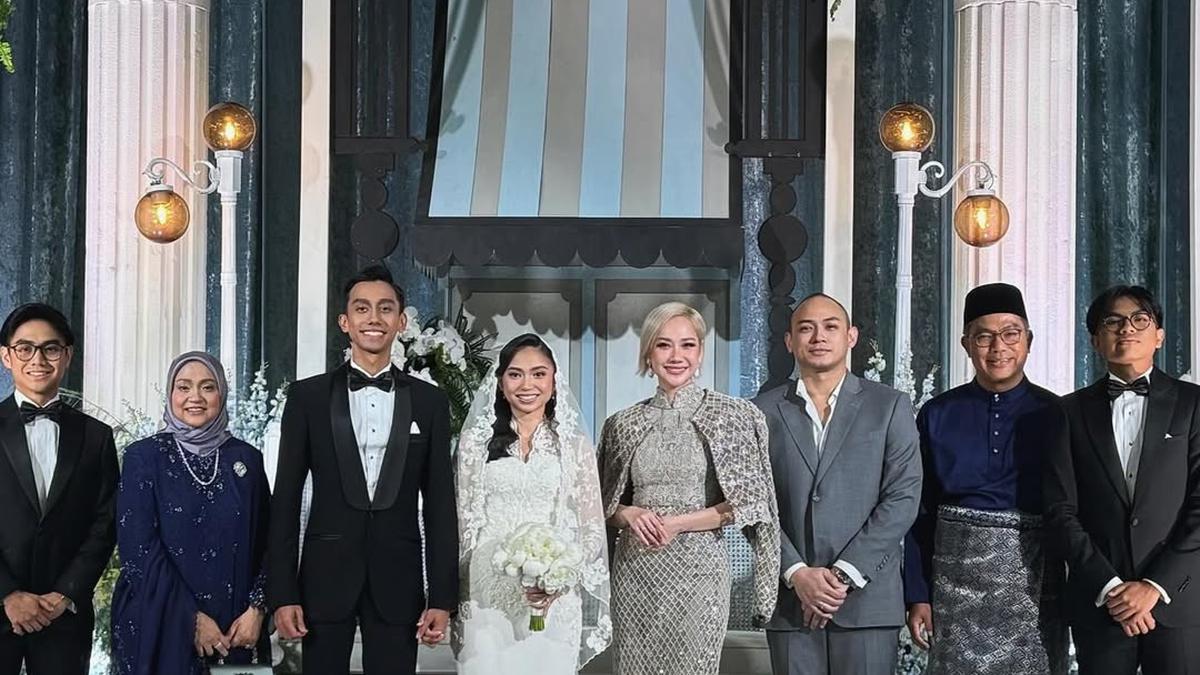 Gaya Mewah Bunga Citra Lestari Hadiri Pernikahan Anak Konglo Malaysia, Terlihat Seperti Bangsawan