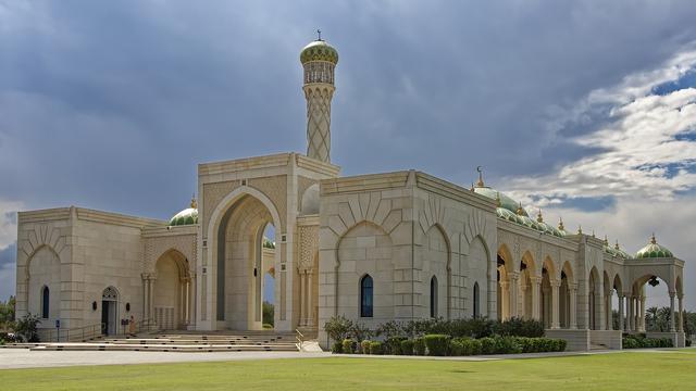 Ilustrasi masjid wallpaper islamic (Gambar oleh Makalu dari Pixabay)