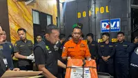 Bagian Tubuh dan Barang Pribadi Korban Ketiga Pesawat ATR 42-500 Diserahkan ke DVI RS Bhayangkara