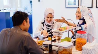 3 Menu Buka Puasa Dan Sahur Untuk Kamu Yang Menjalani Diet Vegan Lifestyle Fimela Com Diet vegan dikenal memiliki berbagai macam kebaikan, bahkan banyak orang yang memutuskan untuk melakukan diet ini dengan alasan etika karena menghormati hak hewan dan lingkungan serta alasan kesehatan. 3 menu buka puasa dan sahur untuk kamu