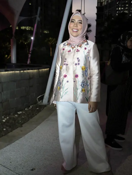 (Muhammad Akrom Sukarya)