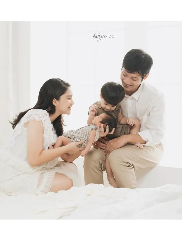 Potret perjalanan cinta Putri Titian dan Junior Liem