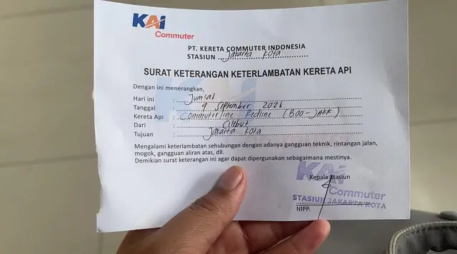 KRL Gangguan, Surat Ini Bikin Azhar Lega Meski Telat Ngantor