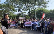 Ahmad Husein Terharu Lihat Mantan Bupati Sudewo Masuk Mobil Tahanan