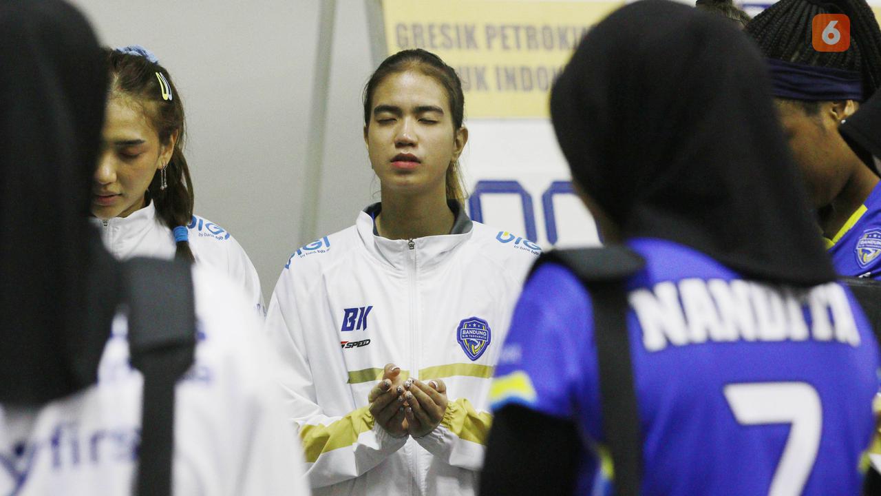 Foto: Mengintip Ragam Aktivitas Pevoli Putri Proliga Sebelum Pertandingan