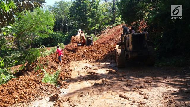 Dilanda Longsor, Jalur Cianjur-Bandung Masih Terputus