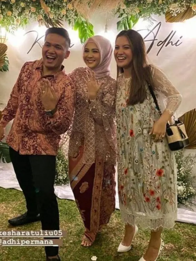 6 Potret Persahabatan Kesha Ratuliu dan Marsha Aruan, Kompak Sejak Kecil