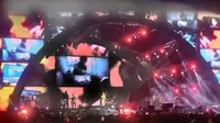 Rayakan 30 Tahun Berkarya, Superman Is Dead Gebrak Synchronize Fest 2025 dengan Kejutan Istimewa Nora Alexandra