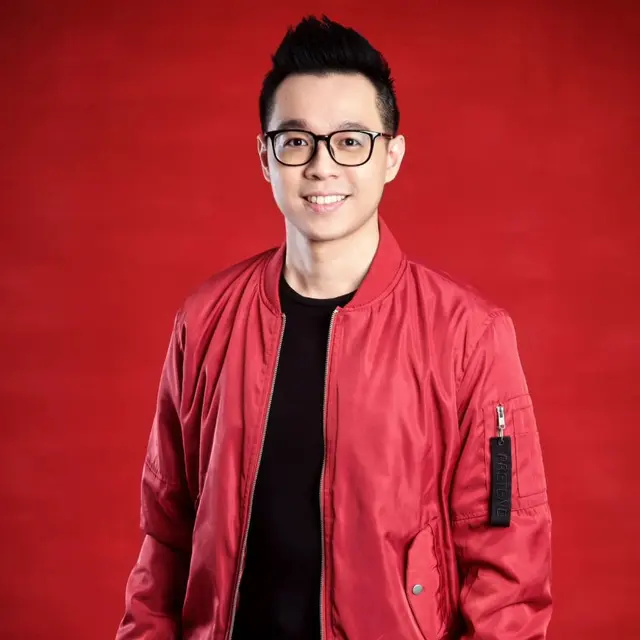Sebut Timnas Indonesia Tak Layak Juara, Ini 6 Potret Presenter TV Ardes Goenawan