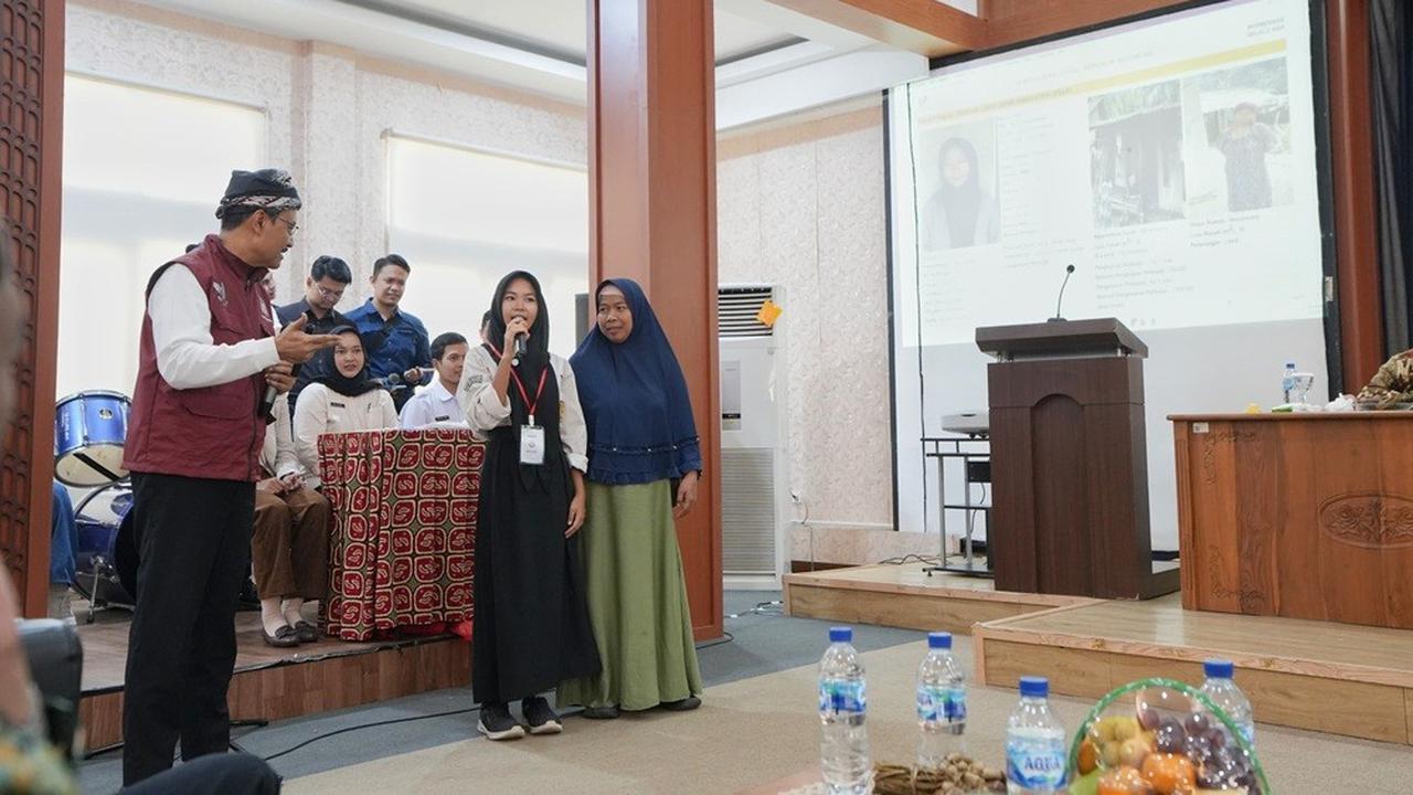Menteri Sosial Saifullah Yusuf (Gus Ipul) saat membuka MPLS di SRMA 34 Kabupaten Lebak