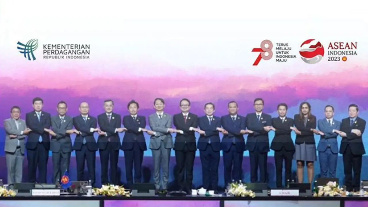 Pertemuan Konsultasi ke-26 AEM Plus Three