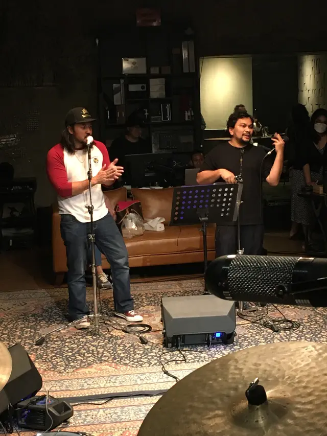 Tompi dan David Bayu