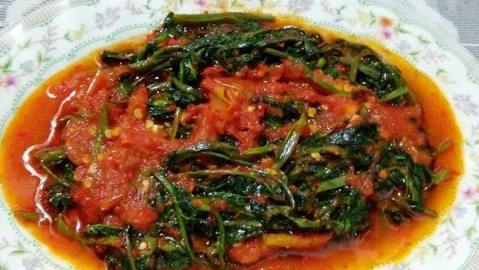 Cara Menumis Kangkung agar Warnanya Tetap Hijau dan Tidak Layu