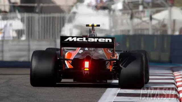 Mobil balap F1 McLaren