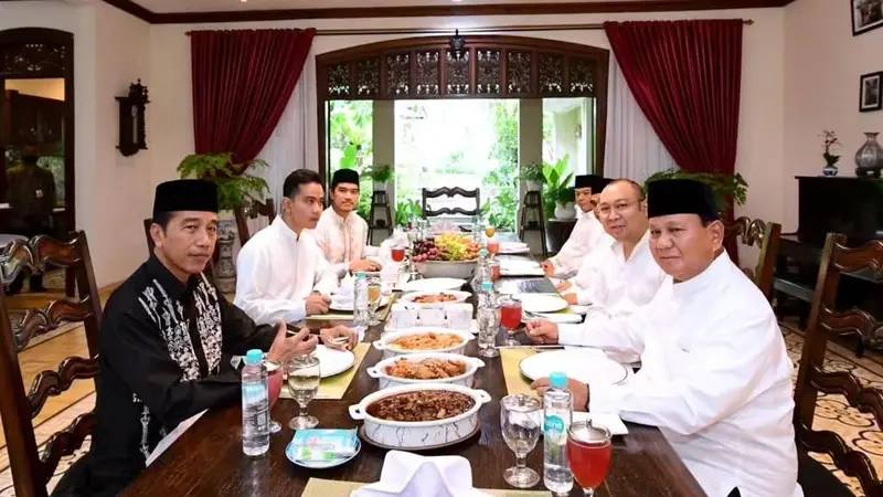 Silaturahmi Prabowo dan Jokowi di Solo.