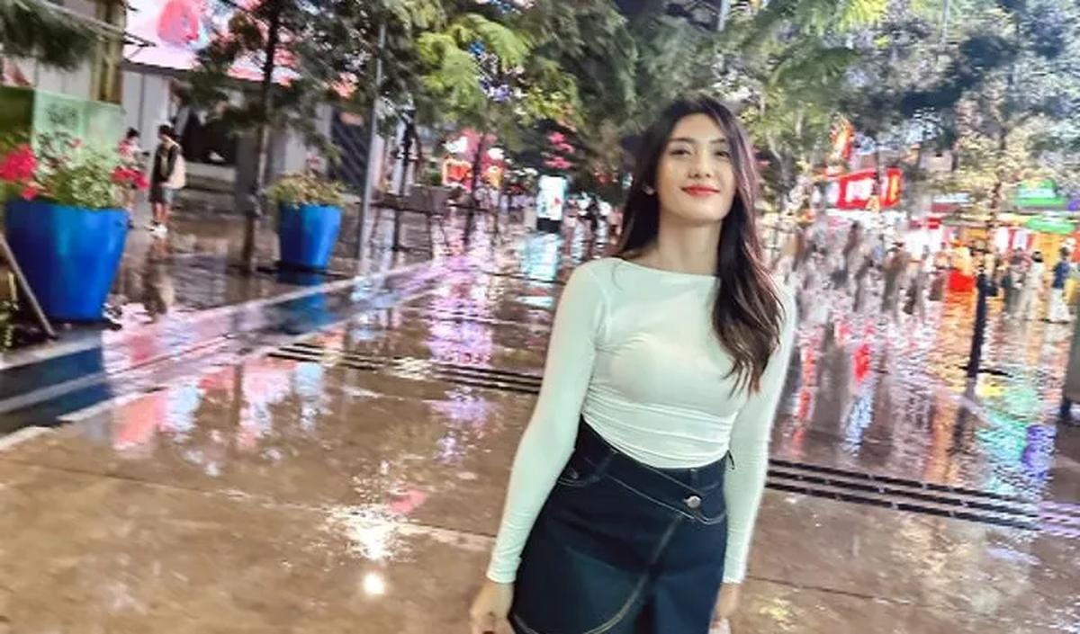 Penampilan Anissa Aziza langsung mencuri perhatian. Potretnya dipuji cantik.<br>