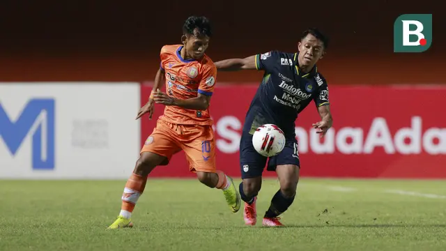 FOTO: Kado Jumat Agung, Gol Ferdinand Sinaga Bawa Persib ke Perempatfinal sebagai Juara Grup D - Febri Hariyadi; Vivi Asrizal