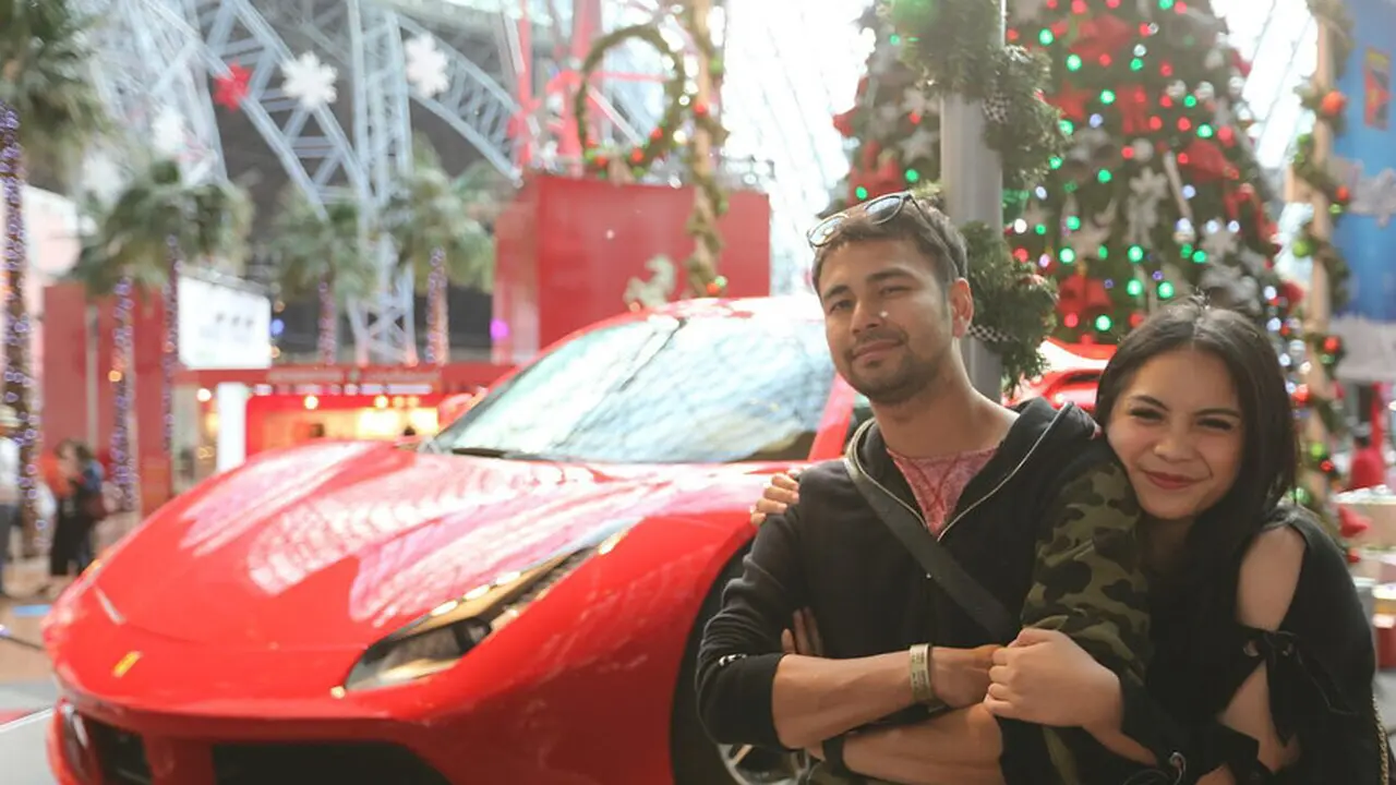 [Bintang] Nagita Slavina Kece Abis! Lihat Dulu Gaya Mantan Raffi Ahmad Ini