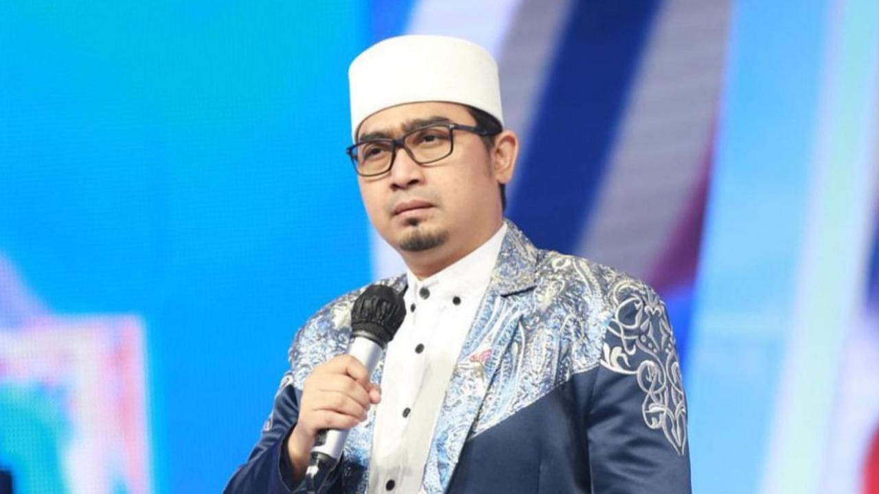 Mengintip Profil Ustaz Solmed: Prestasi, Dakwah, dan Kontroversi yang Dihadapi