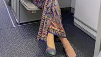 Sepatu Batik Baru Pramugari Singapore Airlines, Ini Alasan Sandal Ikonik Diganti