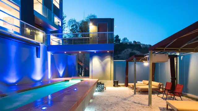 [Bintang] Chris Brown