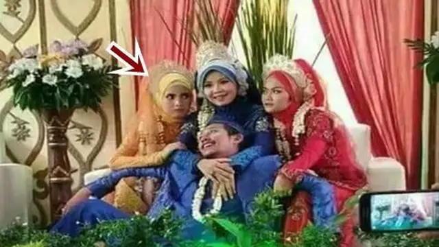6 Foto Gaya Bebas Bareng Pengantin saat Nikahan Ini Bikin Geleng Kepala