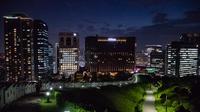 Pemandangan kota di malam hari yang terlihat dari Plaza Baekbeom, Seoul, Korea Selatan, 11 Juni 2020. Seoul, ibu kota sekaligus kota terbesar di Korea Selatan, merupakan kota metropolitan yang dinamis dengan kombinasi antara budaya kuno dan modern. (Xinhua/Wang Jingqiang)