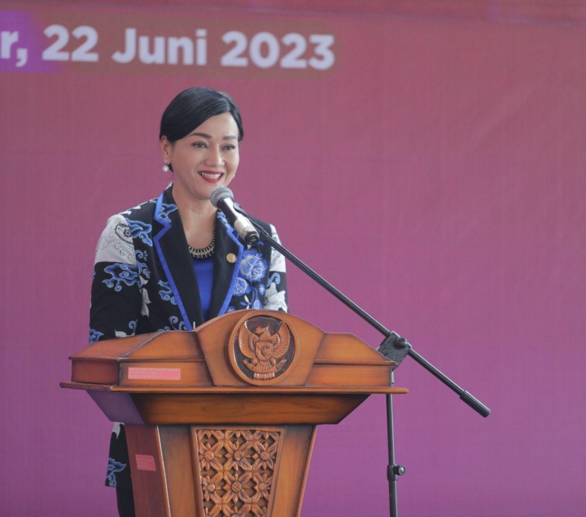 "Inklusi keuangan adalah kunci untuk mengurangi kemiskinan dan meningkatkan kesejahteraan serta mendorong pertumbuhan ekonomi," kata Friderica.
