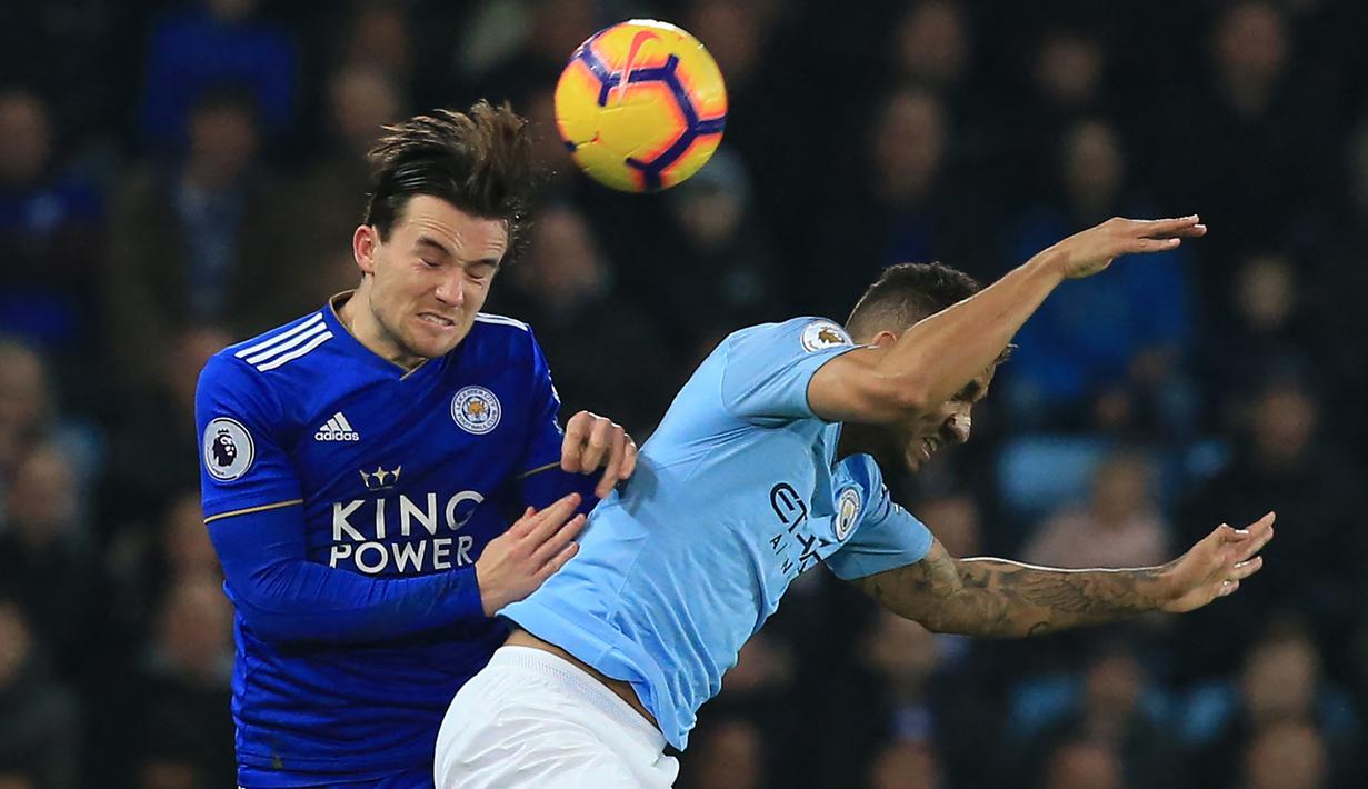 Ben Chilwell. Bek kiri Inggris berusia 25 tahun yang kini memasuki musim ketiga membela Chelsea ini tercatat pernah menjadi milik Leicester City selama 5 musim mulai 2015/2016 hingga 2019/2020. Saat Leicester City menjuarai Liga Inggris pada musim 2014/2015, ia baru saja dipromosikan ke tim utama namun langsung dipinjamkan ke Huddersfield Town. (AFP/Lindsey Parnaby)